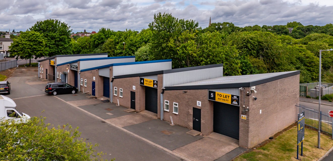 Park Trading Estate  - Industrial Unit To Let - Park Trading Estate, Hockley